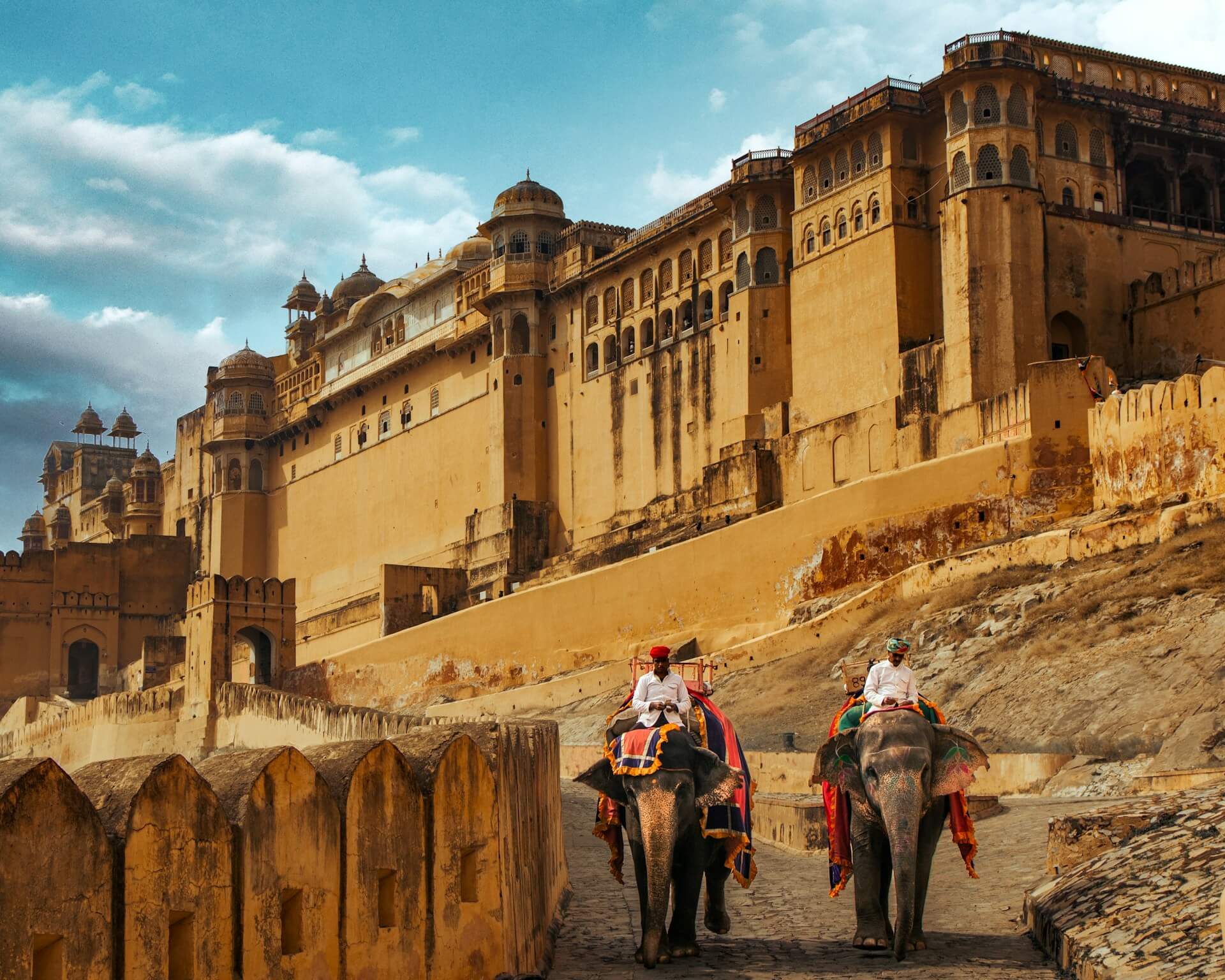 Amber Fort Amer Fort Jaipur Rajasthan reflection lake palace complex